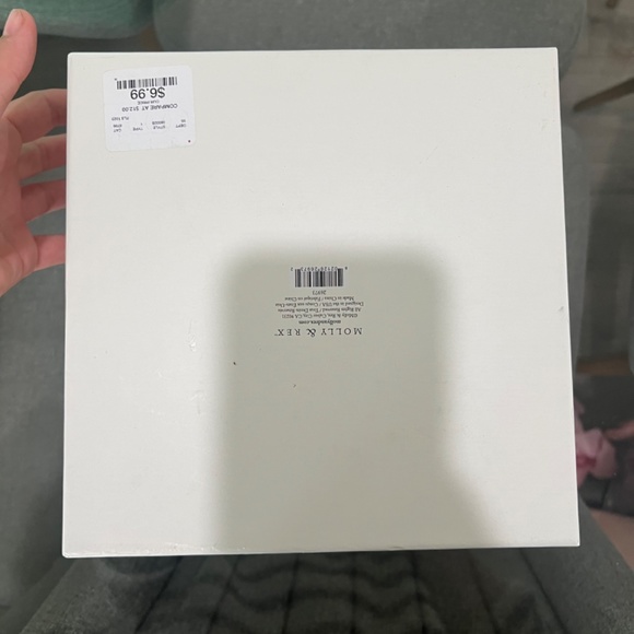 HOLIDAY GIFT BOX BLACK AND WHOTE WOTH BELLS - Picture 2 of 3